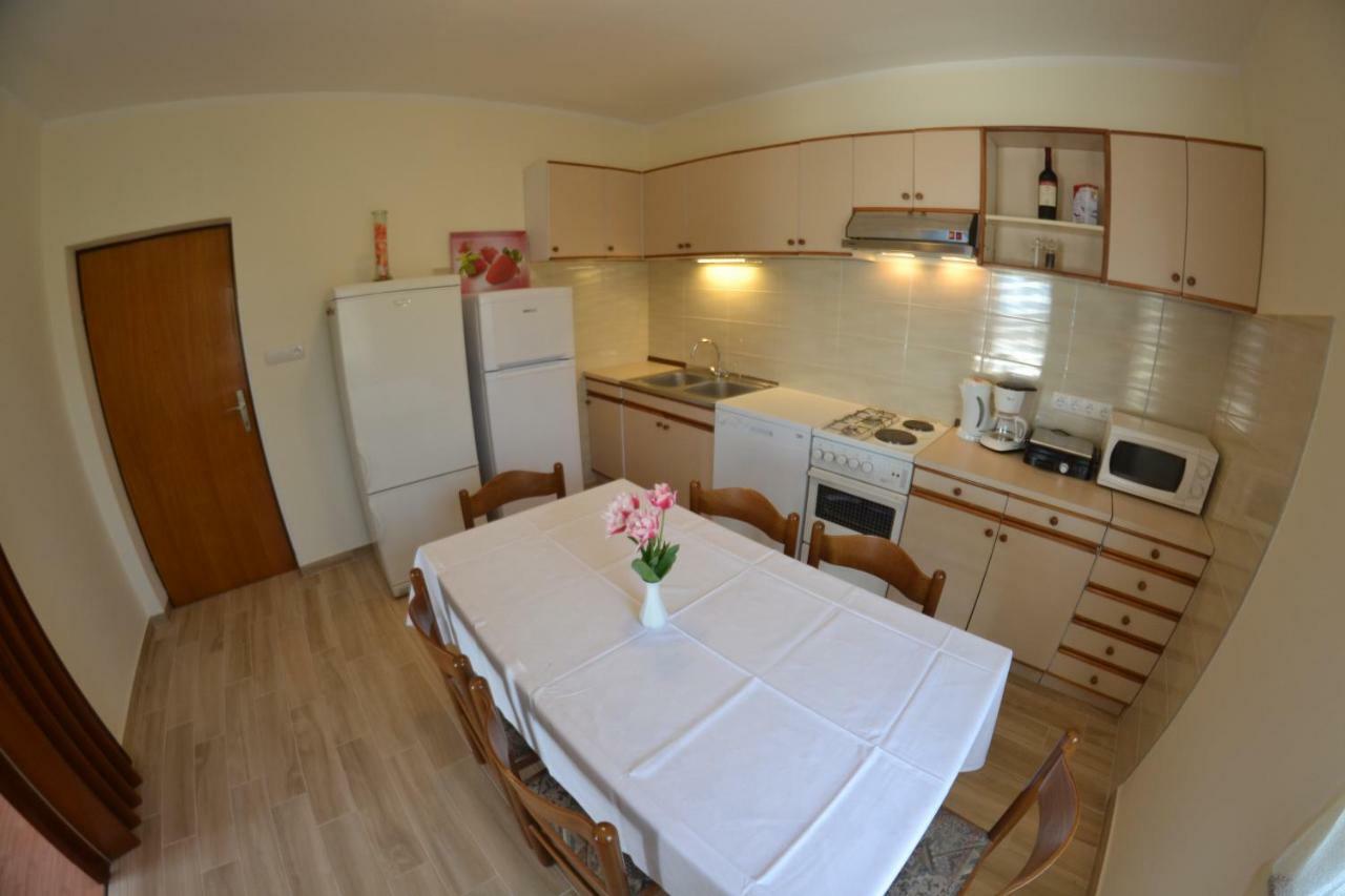 Apartman Jadranka Palit ภายนอก รูปภาพ