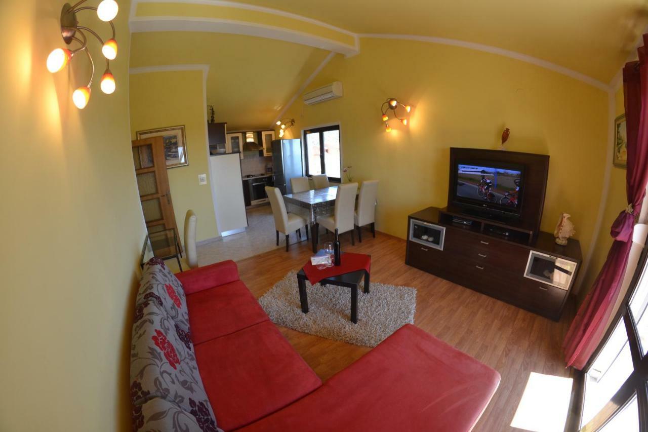 Apartman Jadranka Palit ภายนอก รูปภาพ