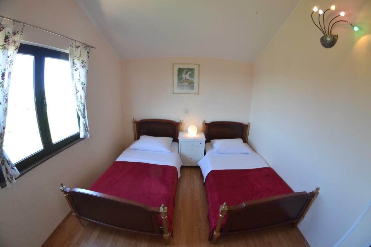 Apartman Jadranka Palit ภายนอก รูปภาพ