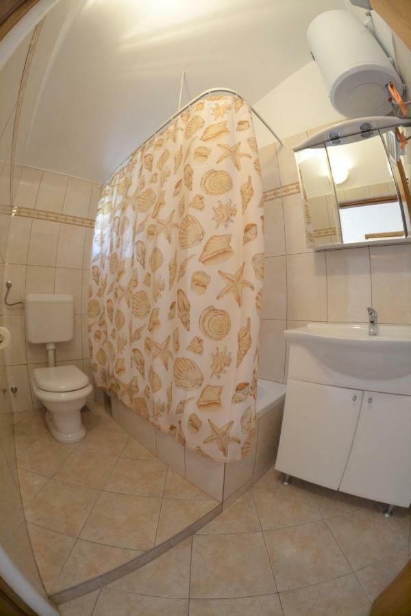 Apartman Jadranka Palit ภายนอก รูปภาพ
